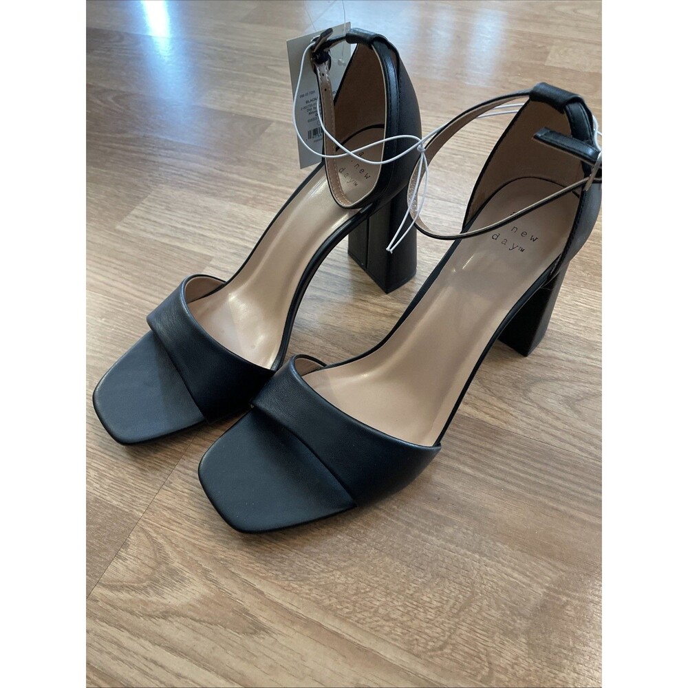 A New Day Shelly Heels Black 10 Wide Women's Ankle Strap Block Memory Foam NEW - Picture 6 of 16